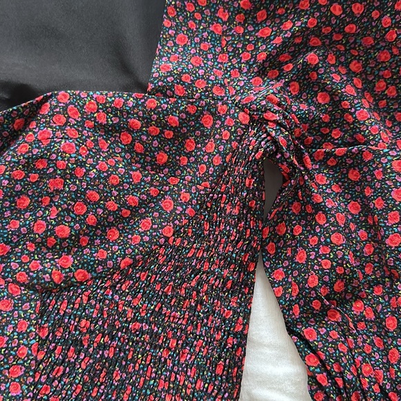 Zara Floral Printed Crop Blouse - Picture 3 of 4